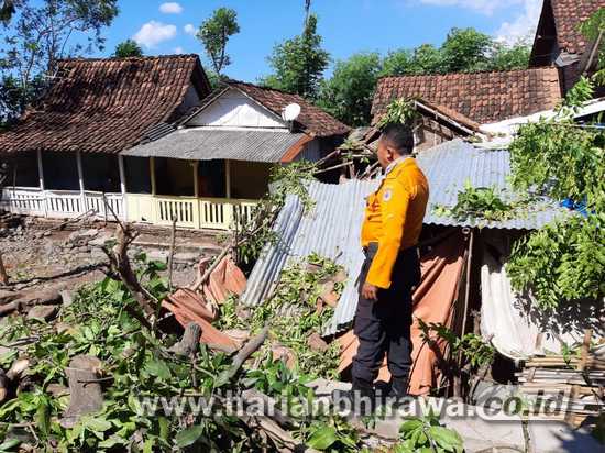 Angin Kencang Rusak Rumah Warga di Kabupaten Situbondo