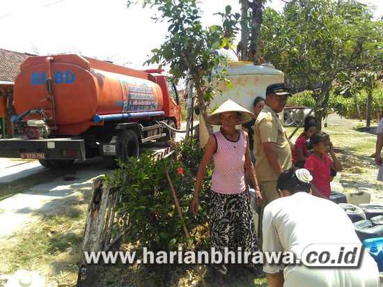 BPBD Kabupaten Nganjuk Droping Air di Tiga Desa