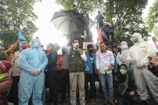 Ridwan Kamil Temui Pendemo Tolak Omnibus Law Banjir Pujian Netizen