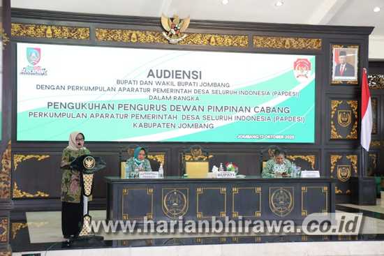 Bupati Mundjidah Wahab Hadiri Pengukuhan Pengurus DPC PAPDESI Jombang