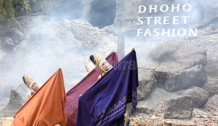 Desainer Nasional Meriahkan Dhoho Street Fashion 2020