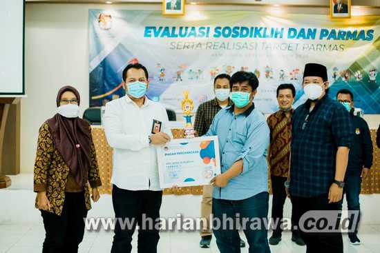 KPU Surabaya Sabet 2 Penghargaan dalam Pelaksanaan Pilkada 2020
