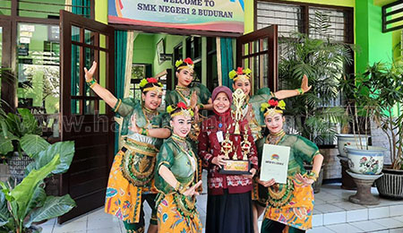 SMKN 2 Buduran Uri-uri Seni Budaya Jawa