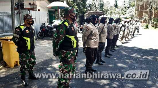 Kodim 0833 Kota Malang-Polri Gelar Apel Pasukan Penegakan Disiplin Prokes