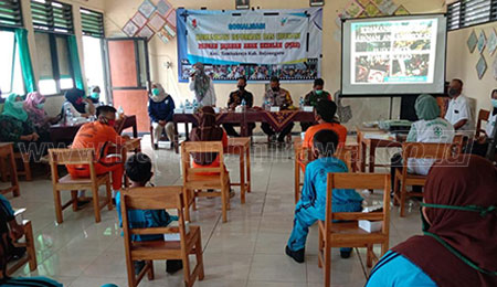 Pada TMMD Tambakrejo, Dinkes Bojonegoro Sosialisasikan Jajananan Anak Sekolah
