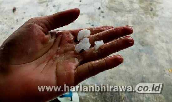 Fenomena Hujan Es di Balonggebang dan Warujayeng Kabupaten Nganjuk