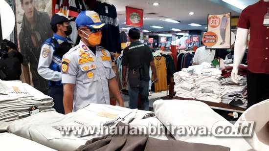 Pastikan Tetap Prokes,  Pusat Perbelanjaan Diinspeksi di Kota Malang