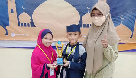 Dua Duta Dai Cilik SDM Limas Surabaya Meraih Juara Tingkat Kota Surabaya
