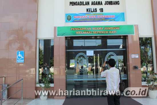 05-FOTO B rif Pegawai Positif Covid-19, Kantor Pengadilan Agama Jombang Dilockdown