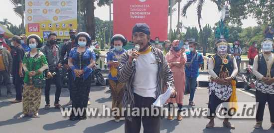 9-hud Puluhan Seniman Tuban Demo Pemkab Tuban HL