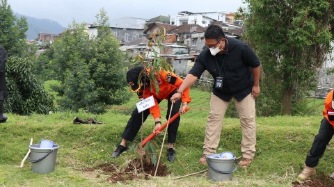 Apel Siaga Hadapi Musim Hujan, SIER Bantu Pemkot Batu Penghijauan 1.000 Pohon