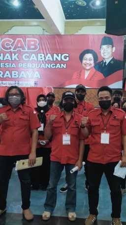 29-pelantikan Ketua Pimpinan Anak Cabang (PAC) PDI Perjuangan Sambikerep, Saroni