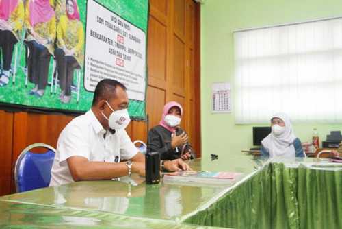 Wawali Kota Surabaya Armuji Klarifikasi Terkait Seragam Sekolah Gratis
