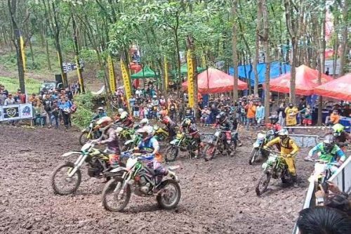 Enduro Competition 2022 Gunung Klotok,  Uji Nyali Ratusan Rider di Kota Kediri