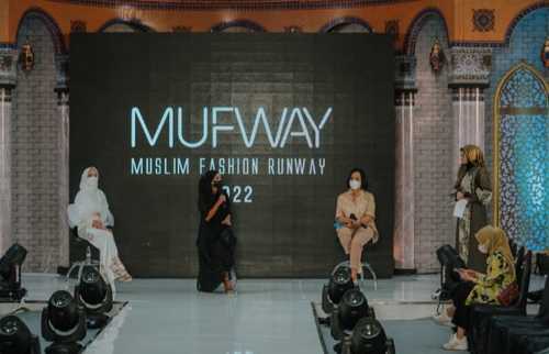 Jelang Lebaran, Dian Apriliana Dewi: Kebutuhan Baju Muslim Meningkat di Surabaya