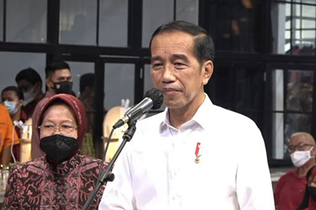 Jokowi: ‘BLT Minyak Goreng Jangan untuk Beli Pulsa’