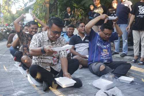 Semarakkan HUT Ke-77 RI, POTAS Surabaya Gelar Lomba Makan Kerupuk hingga Tenis Meja