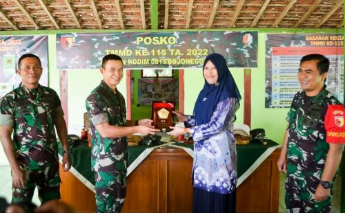 Tim Wasev Staf Teritorial Mabes TNI Kunjungi TMMD 115 Sekaran