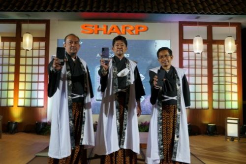 PT Sharp Electronics Indonesia Luncurkan AQUOS Smartphone V6 5G IGA Series