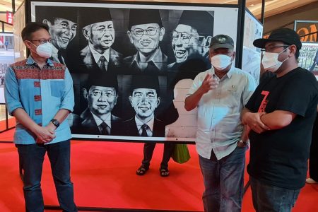 Kunjungi Pameran Fotografi “7 Citizen No 1”, Menteri Basuki: Momen untuk Memaknai Sejarah