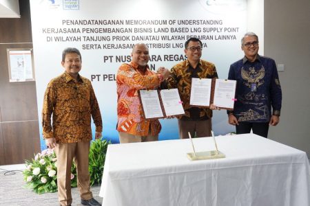 Nusantara Regas dan Pelindo Energi Logistik Teken MOU Land Bases LNG Supply Point