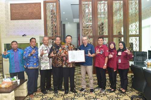 Tingkatkan Pelayanan, POS Indonesia Teken MoU dengan Pemkab Lamongan