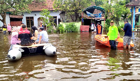 Hari Kelima, Banjir di Rejoso Belum Surut, Sekolah Diliburkan