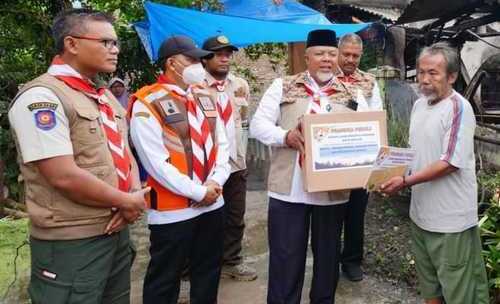 Peduli Sesama, Stakeholder Kota Madiun Salurkan Bantuan Bagi Korban Kebakaran Jalan Bali