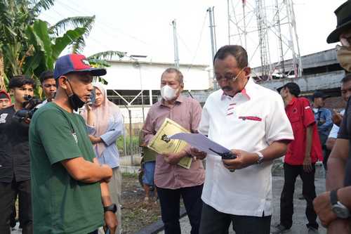 Wawali Surabaya Ingatkan Pembangunan Tower Harus Perhatikan Keamanan Warga