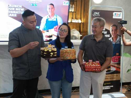 05-FOTO B riq Signature Cakes First Media Kolaborasi Bersama Chef Yuda Bustara ok