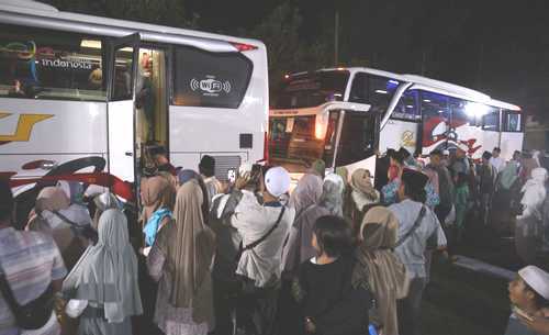 Kedatangan Jemaah Haji Kota Probolinggo Disambut Tangis Haru