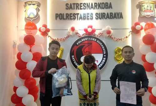 Satresnarkoba Polrestabes Surabaya Amankan Lulusan SMK Pengedar Sabu