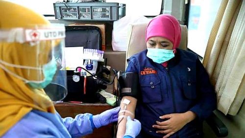 HUT ke-78 PMI, Gubernur Khofifah Ajak Masyarakat Aktif Lakukan Donor Darah