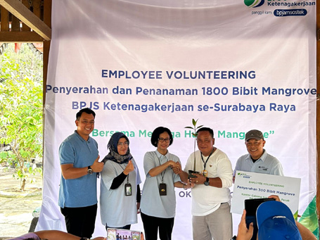 13-BPJAMSOSTEK Gelar Employee Volunteering di Hutan Mangrove