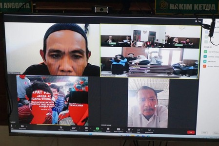 13 Terdakwa Penganiaya Tahanan Polres Tanjung Perak Dituntut 6,5 Tahun Penjara