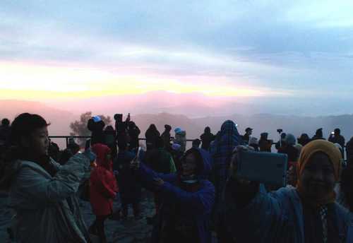 Libur Nataru, Sehari Ada 4.000 Wisatawan Kunjungi Penajakan Gunung Bromo