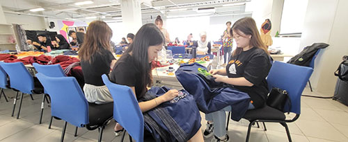 Mahasiswa Dua Negara Kolaborasi Buat Fashion Ramah Lingkungan