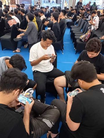 10-riq AXIS Esports Labs Beri Panggung Spesial bagi Para Gamers Kota Surabaya