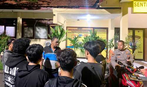 Patroli Presisi Polrestabes Surabaya Amankan Remaja Perang Sarung