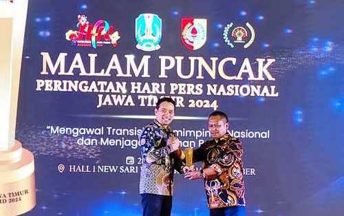 Sukses Bikin DPD RI Bertaji, LaNyalla Terima Special Award dari PWI Jatim