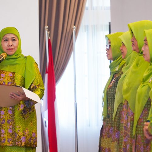 Lantik Pengurus PW Muslimat NU Bangka Belitung, Khofifah Pesankan Pentingnya Peran Ibu dalam Bangun Ketahanan Keluarga