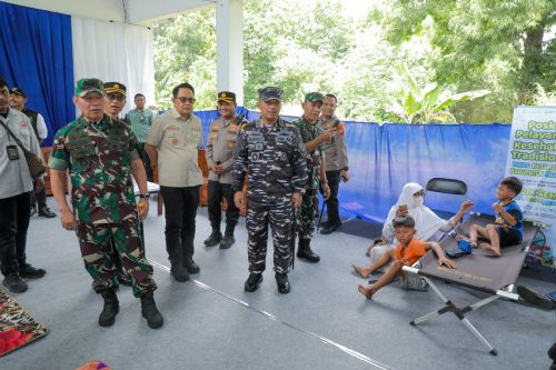Tinjau Posko Pelayanan Mudik di Ngawi, Pj Gubernur: Layanannya Lengkap, Pemudik yang Lelah Berkendara Silahkan Istirahat