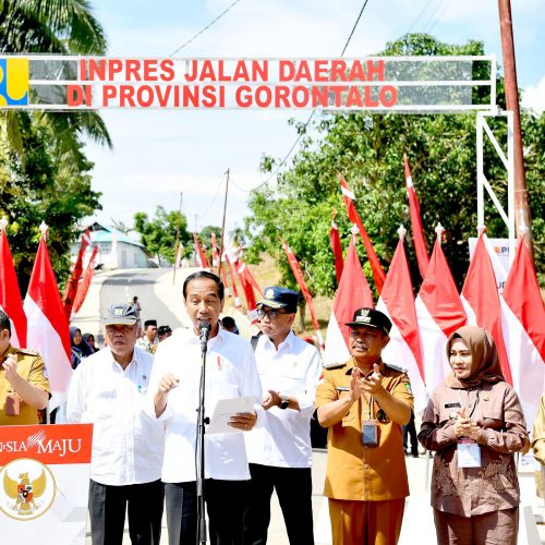 Presiden Jokowi Resmikan Penanganan Lima Ruas Jalan Daerah di Gorontalo