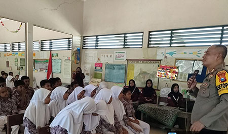 Sat Binmas Polres Bojonegoro Ajak Siswa Stop Bullying di Sekolah